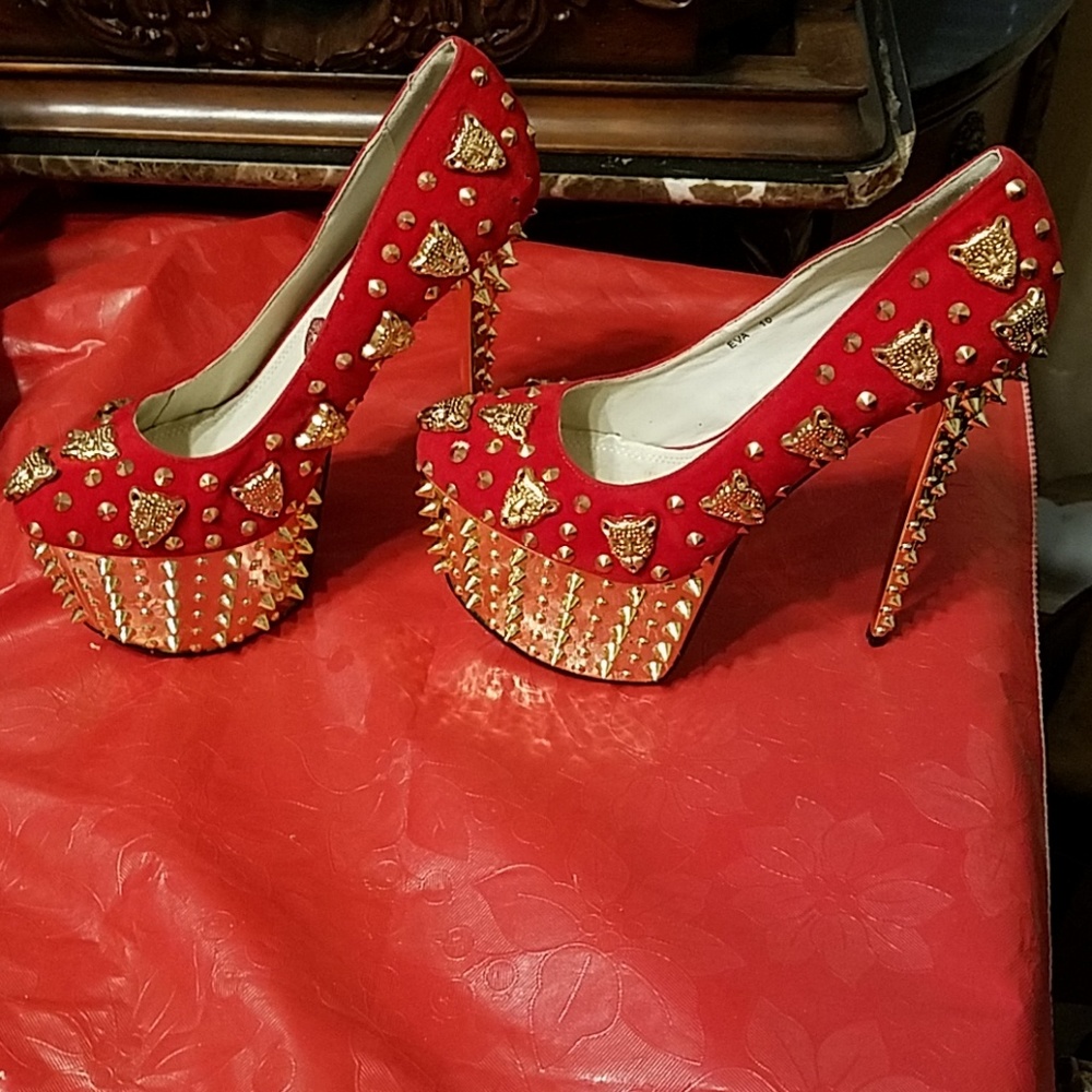 Shoes - Picture 3 of 3